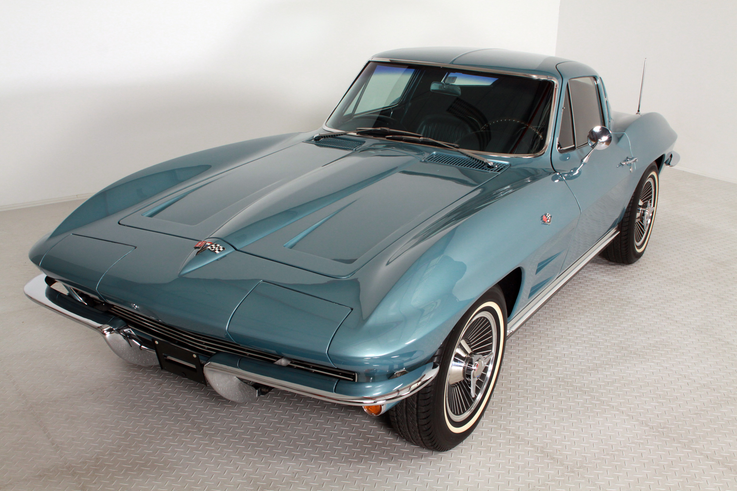 Chevrolet - Corvette C2 Sting Ray Coupe -Frame Off -Matching